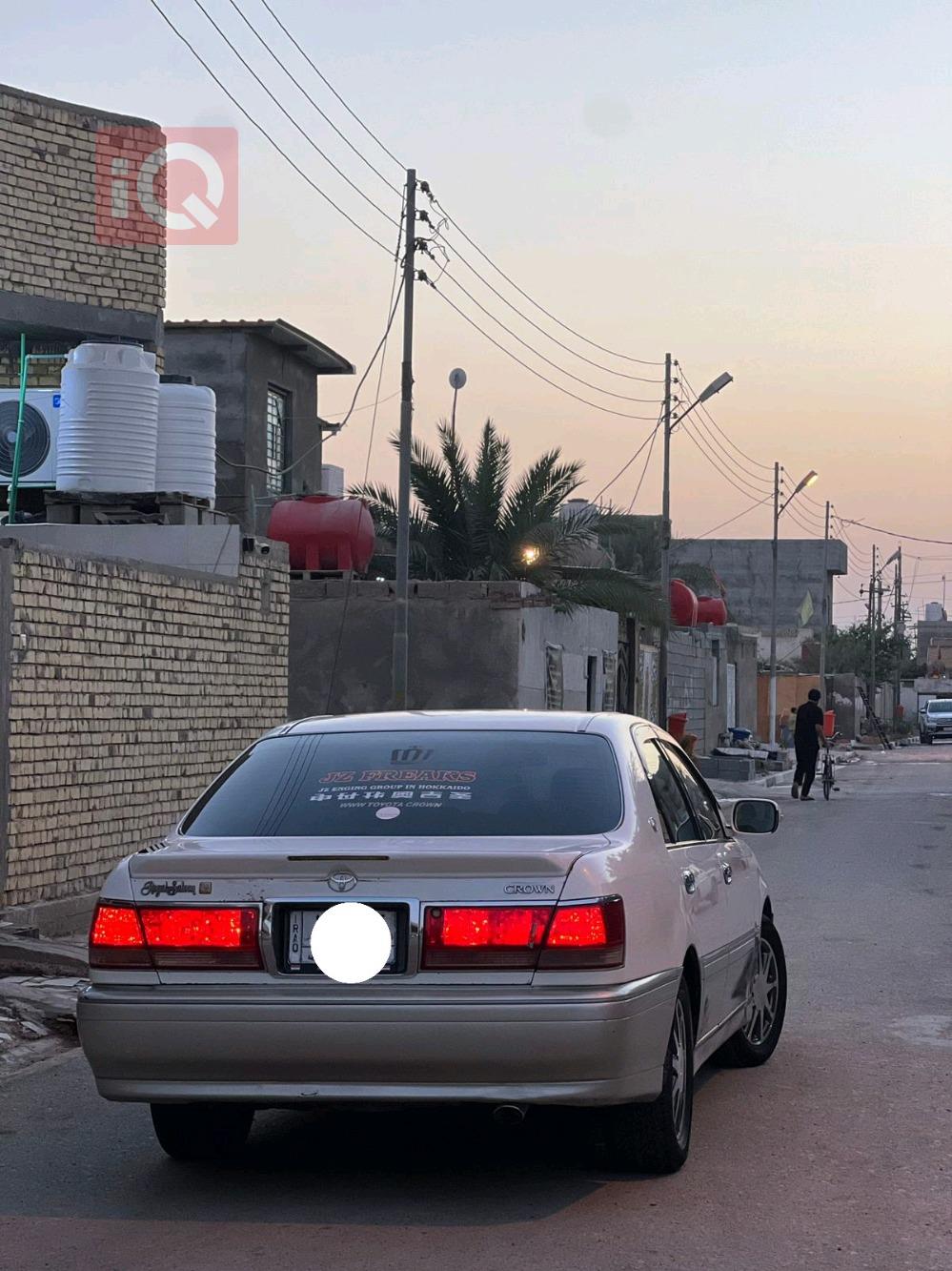 تۆیۆتا کراون